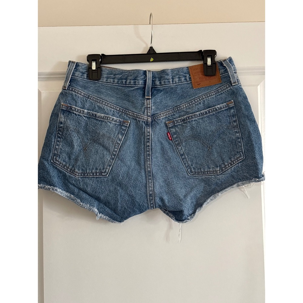 Levi's Premium 501 Women's Denim Shorts Button Fly Raw Hem Size 30‎ - Picture 4 of 7